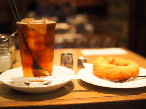 京都　喫茶店　六曜社　老舗　おすすめ　コーヒー　ドーナツ　おやつ　