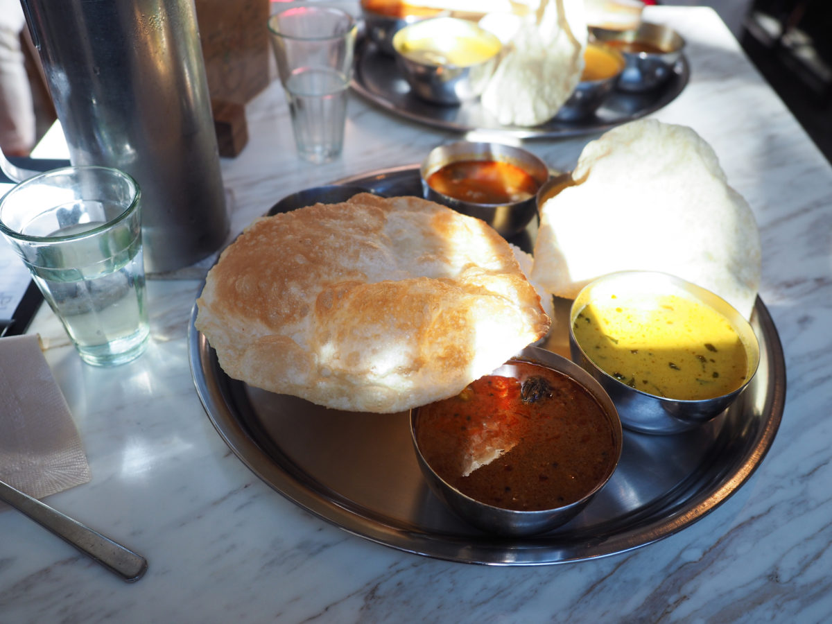 神保町　カレー　おすすめ　ランチ　三燈舎　スパイスカレー