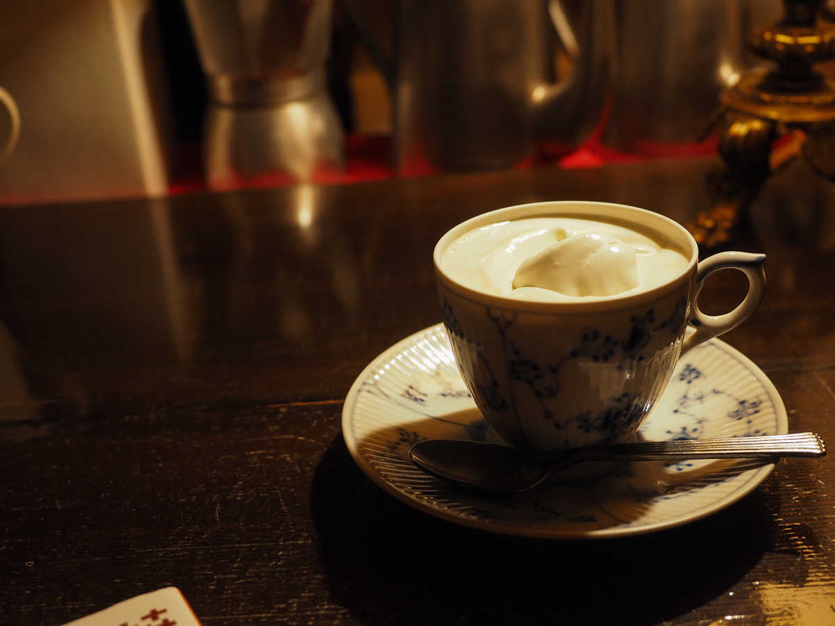 純喫茶　東京 五反田〈CAFÉ TOUJOURS DÉBUTER カフェ トゥジュール デビュテ