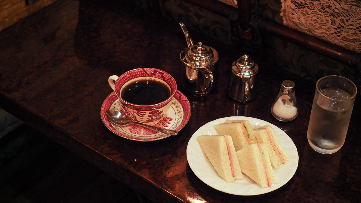 上野　純喫茶　古城　喫茶店　おすすめ　モーニング　コーヒー　カフェ