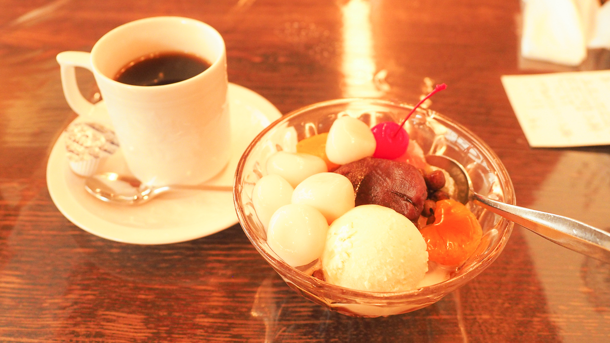 人形町　初音　はつね　あんみつ　甘味処　カフェ　コーヒー