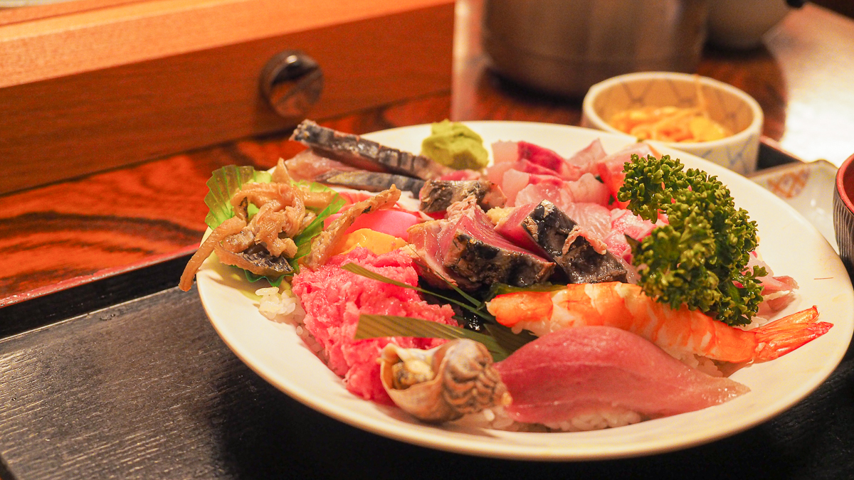 入谷 おすすめ ランチ 斉藤鮮魚 割烹さいとう 海鮮丼　刺身定食 下町グルメ　下町散歩　したまち丼ぶりグランプリ　