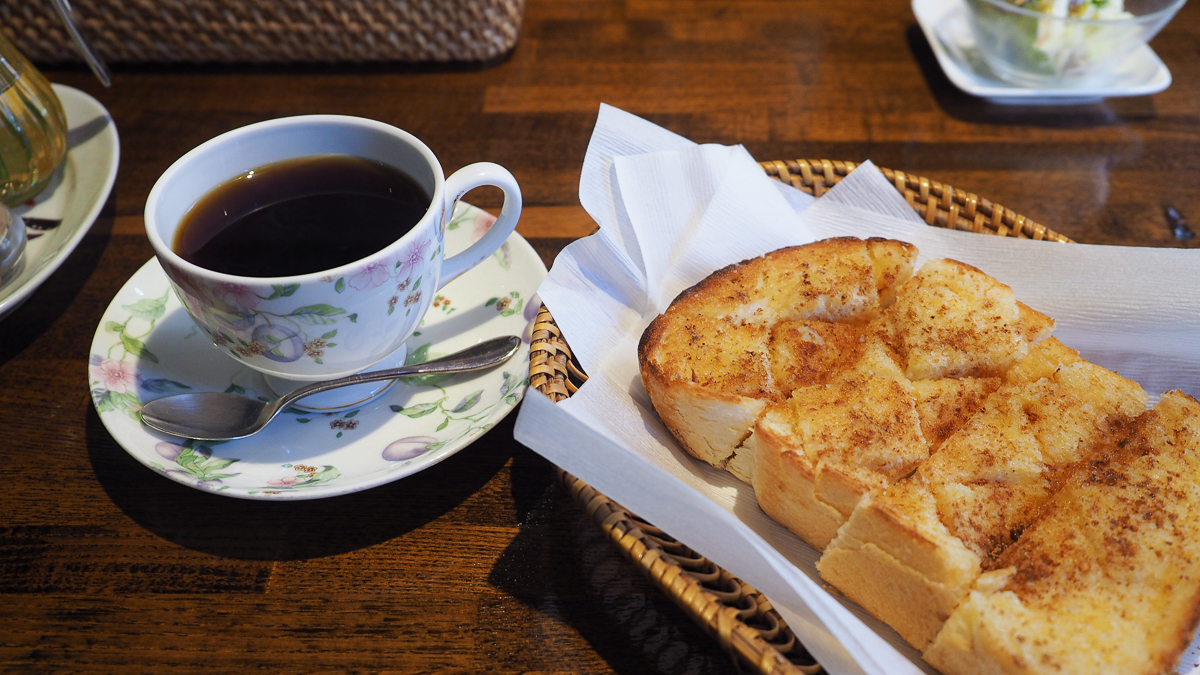 銀座 樹の花 コーヒー 老舗 喫茶店　銀座　有楽町　カレー　ランチ　スパイスカレー　おすすめ