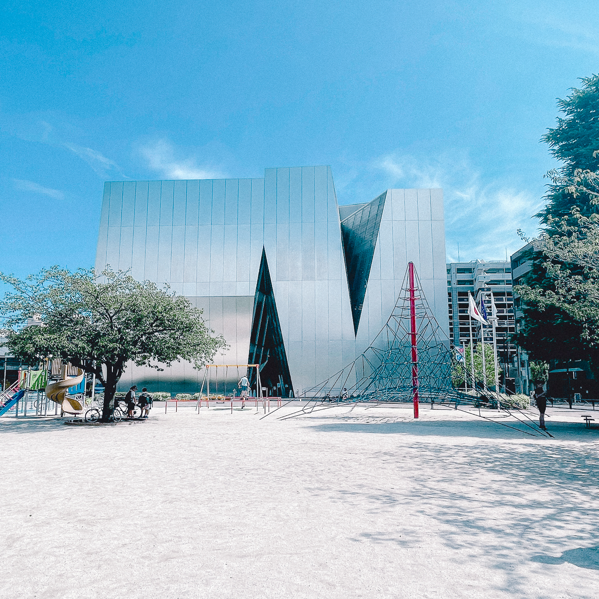 すみだ北斎美術館　両国　葛飾北斎　観光　おすすめ　美術館　東京　散歩　下町散歩　建築　妹島和世　おすすめ　公園　