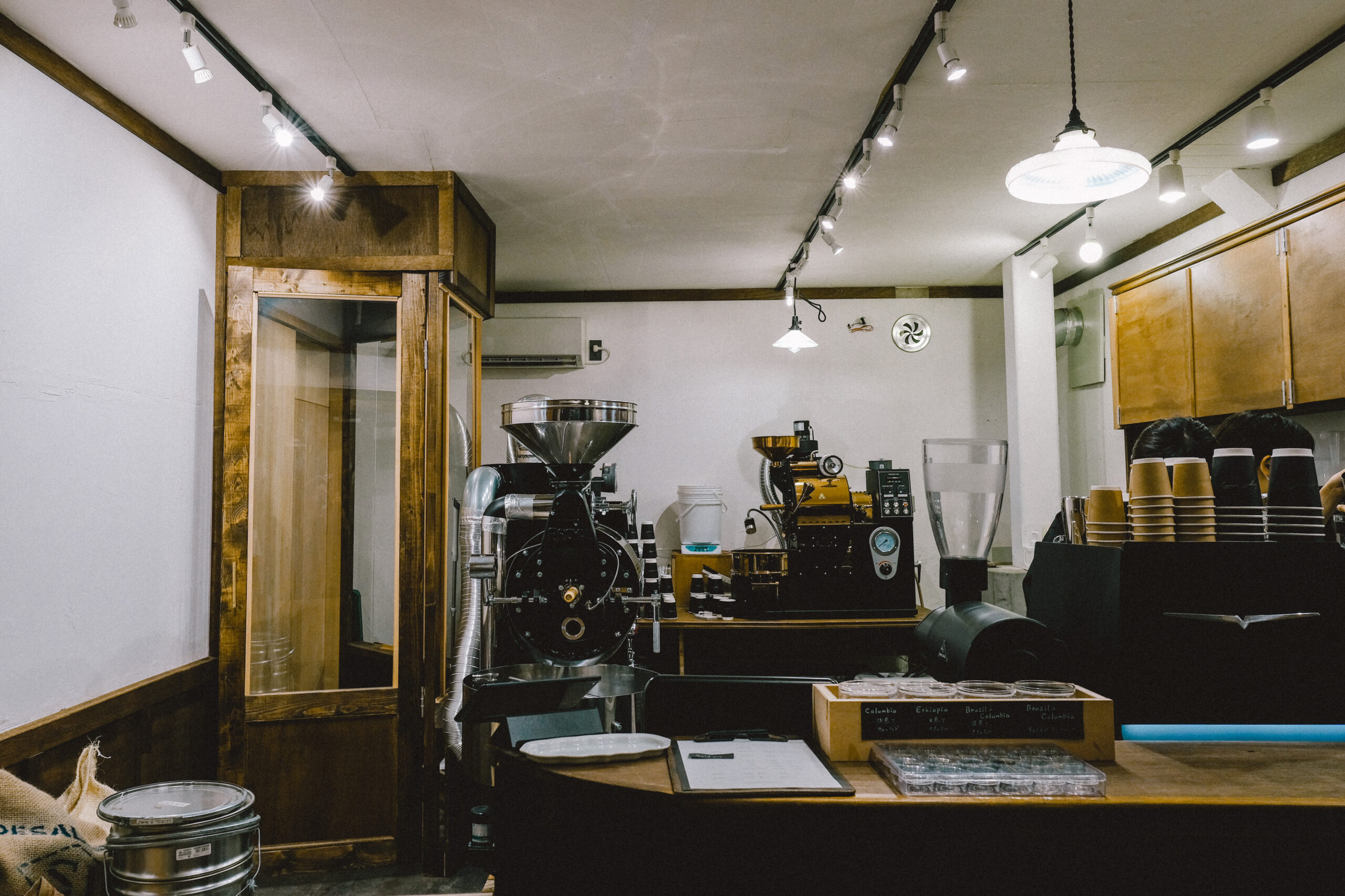 蔵前 kuramae 下町散歩 下町さんぽ 半月焙煎研究所 蔵前カフェ 東京カフェ  coffeetime coffeebreak カフェ巡り 珈琲 菓子屋シノノメ 建築 レトロ建築 ノスタルジック 新店 新店舗 2021年 ライトソース リノベーションカフェ　ロースタリー