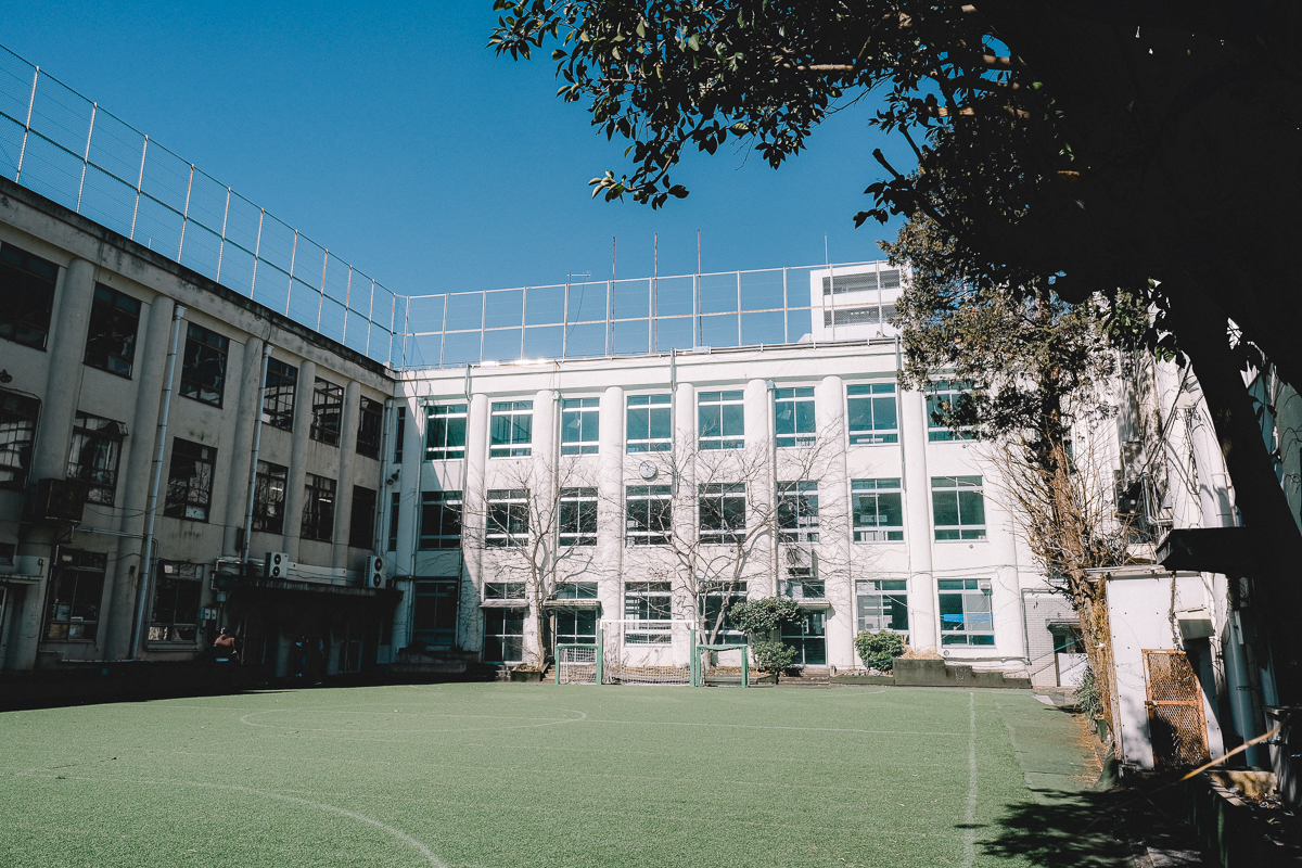 旧坂本小学校 入谷 台東区 鶯谷 鬼子母神 復興建築 復興小学校 ノスタルジック nostalgic 下町散歩 建築散歩 建築 建築デザイン 建築探訪 建築巡り 近代建築 大正 大正モダン 復興小学校 レトロ建築 解体 入谷の記憶を未来に繋ぐ会 改築小学校 表現主義的デザイン クラシック