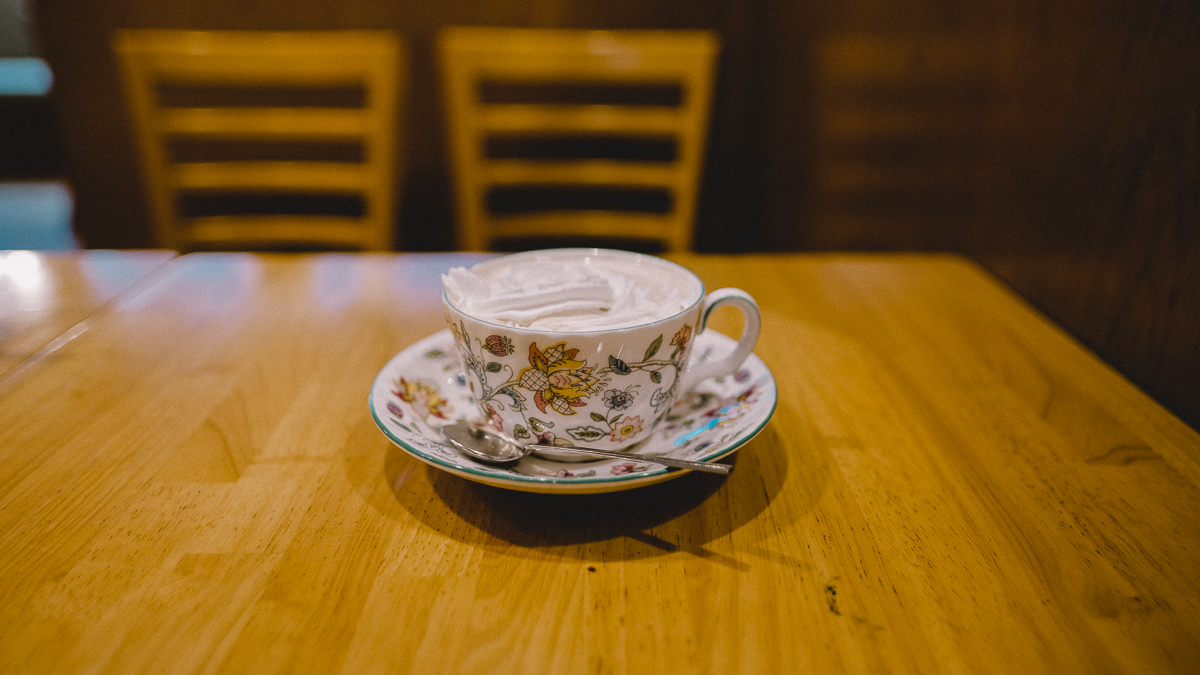 浅草橋 喫茶店 コーヒー　カフェ レトロ　昭和　ノスタルジック　モーニング　ランチ　スイーツ 久　駅前　待ち合わせ　純喫茶　カフェインテリア 下町散歩 台東区　蔵前　