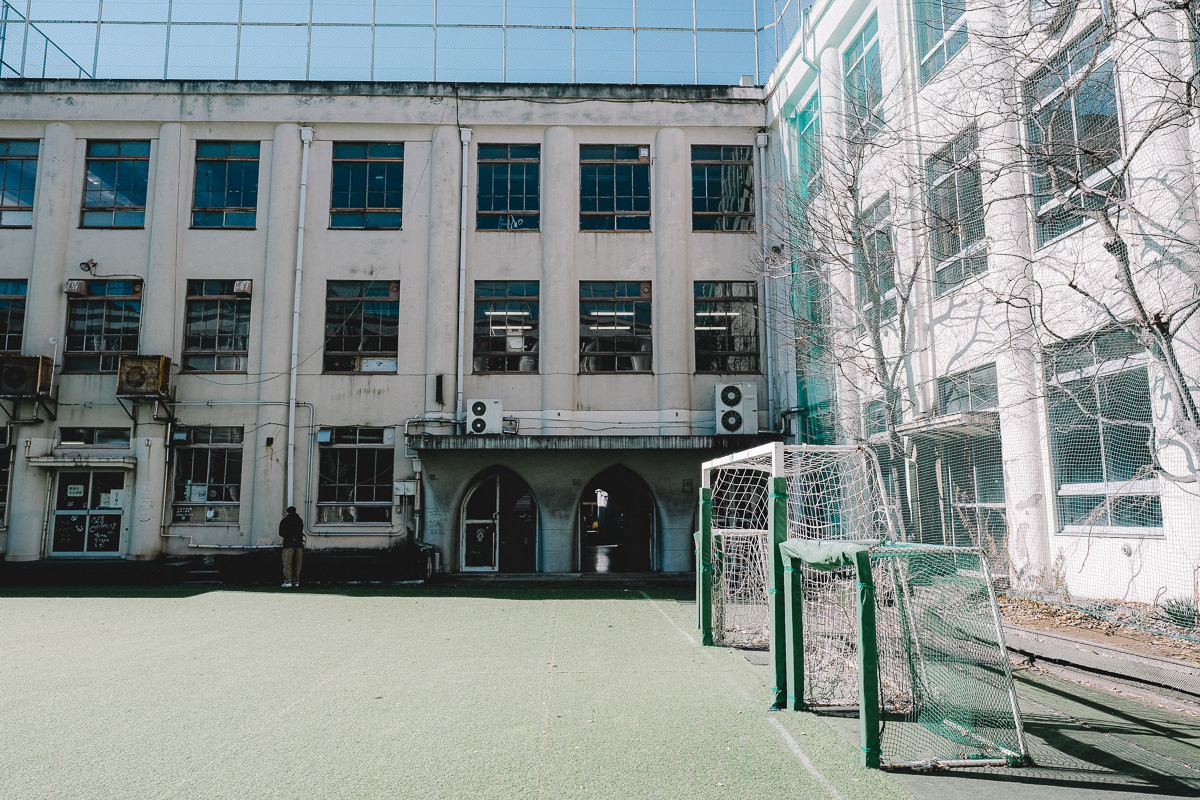 旧坂本小学校 入谷 台東区 鶯谷 鬼子母神 復興建築 復興小学校 ノスタルジック nostalgic 下町散歩 建築散歩 建築 建築デザイン 建築探訪 建築巡り 近代建築 大正 大正モダン 復興小学校 レトロ建築 解体 入谷の記憶を未来に繋ぐ会 改築小学校 表現主義的デザイン クラシック