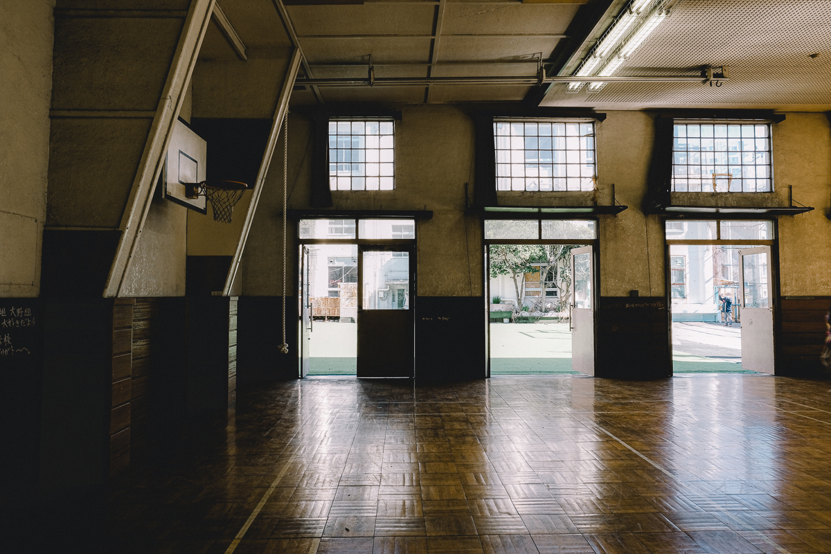 旧坂本小学校 入谷 台東区 鶯谷 鬼子母神 復興建築 復興小学校 ノスタルジック nostalgic 下町散歩 建築散歩 建築 建築デザイン 建築探訪 建築巡り 近代建築 大正 大正モダン 復興小学校 レトロ建築 解体 入谷の記憶を未来に繋ぐ会 改築小学校 表現主義的デザイン クラシック