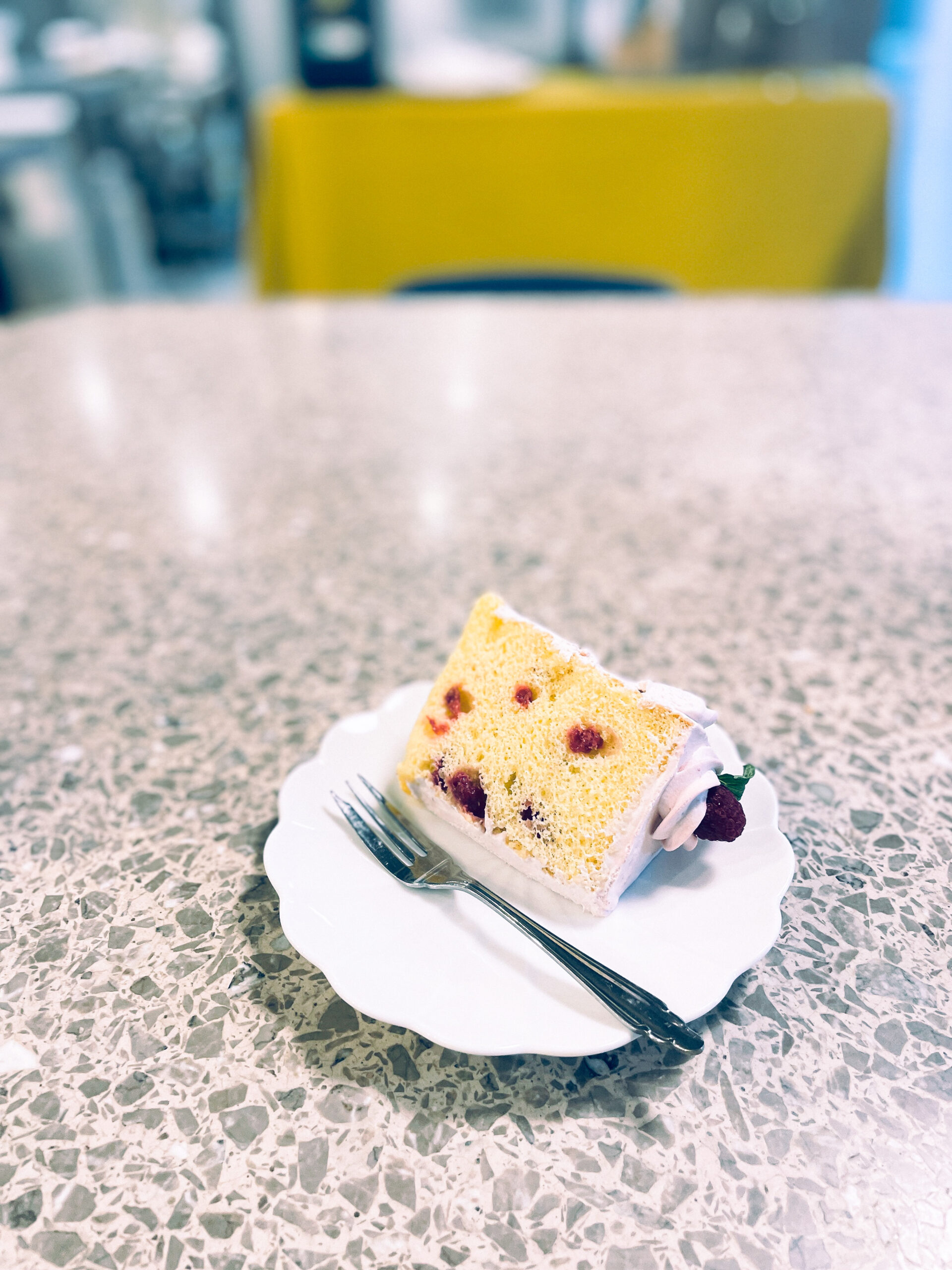 世田谷線　カフェ　ケーキ　シフォンケーキ　手土産　おいしい　ギフト　ラ　ファミーユ　焼き菓子　若林　三軒茶屋　世田谷区　豪徳寺　テイクアウト　教室　　