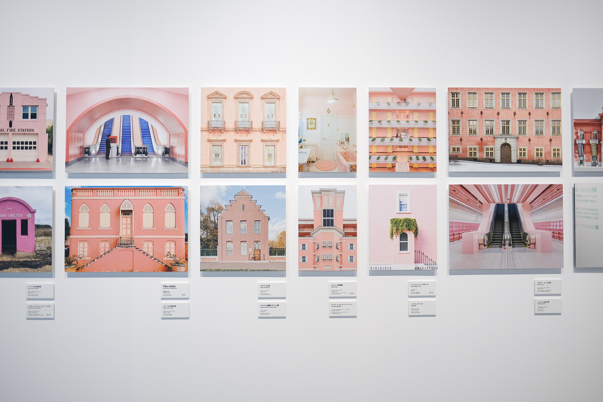 ウェス・アンダーソンすぎる風景展 あなたのまわりは旅のヒントにあふれている AWA 寺田倉庫 東京 天王洲 ウェスアンダーソン 映画監督 展示 Instagram 写真展 グッズ かわいい 展覧会 展示 写真 韓国 行った 行ってきた レポート 感想